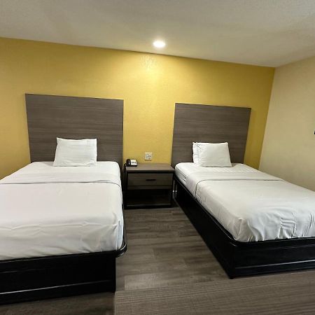 Rodeway Inn & Suites Hwy 290 Nw Houston Eksteriør billede