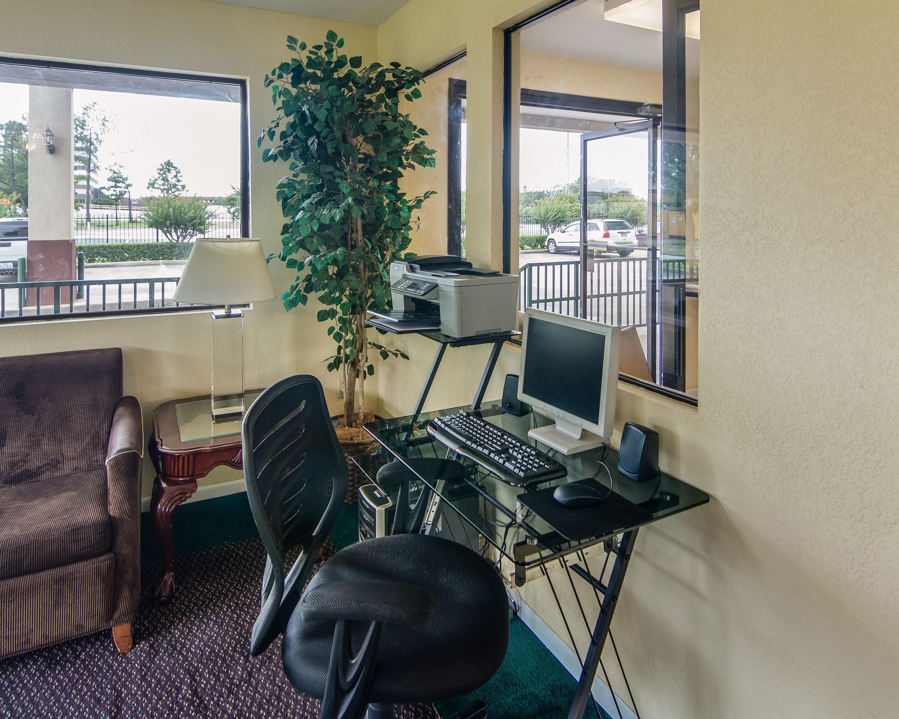 Rodeway Inn & Suites Hwy 290 Nw Houston Eksteriør billede