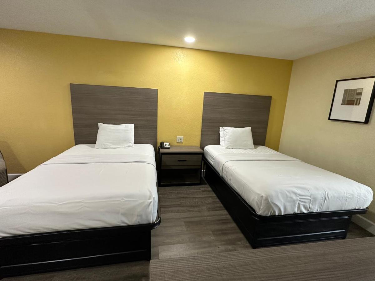 Rodeway Inn & Suites Hwy 290 Nw Houston Eksteriør billede