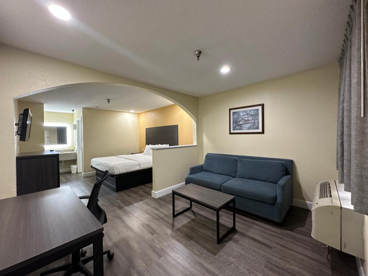 Rodeway Inn & Suites Hwy 290 Nw Houston Eksteriør billede